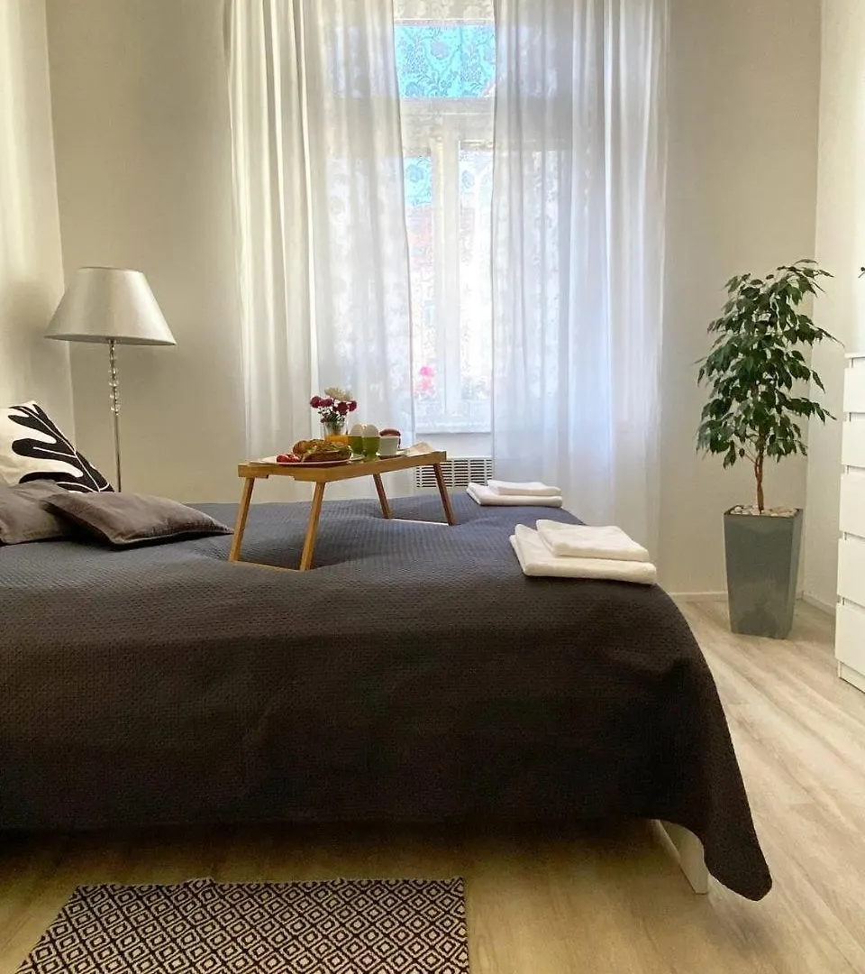 Homelike Prague Apartment